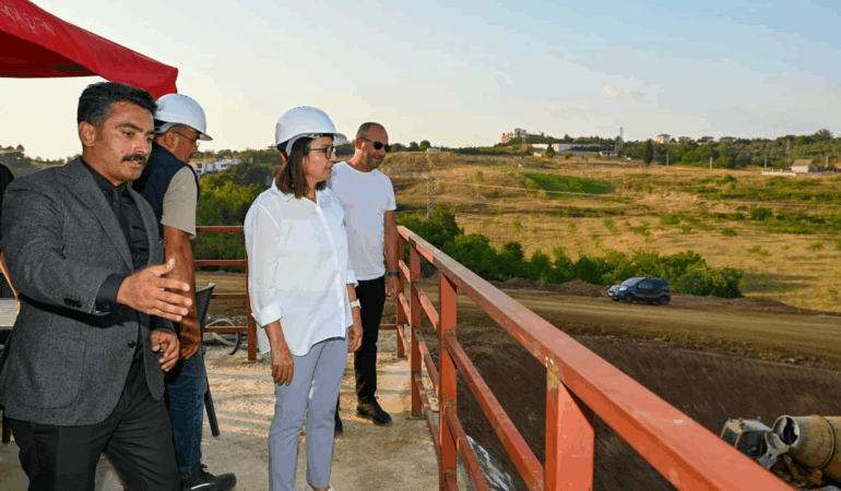 YALOVA VALİSİ DR. HÜLYA KAYA’DAN TAŞ OCAĞI ÜRETİM MERKEZİNE İNCELEME ZİYARETİ