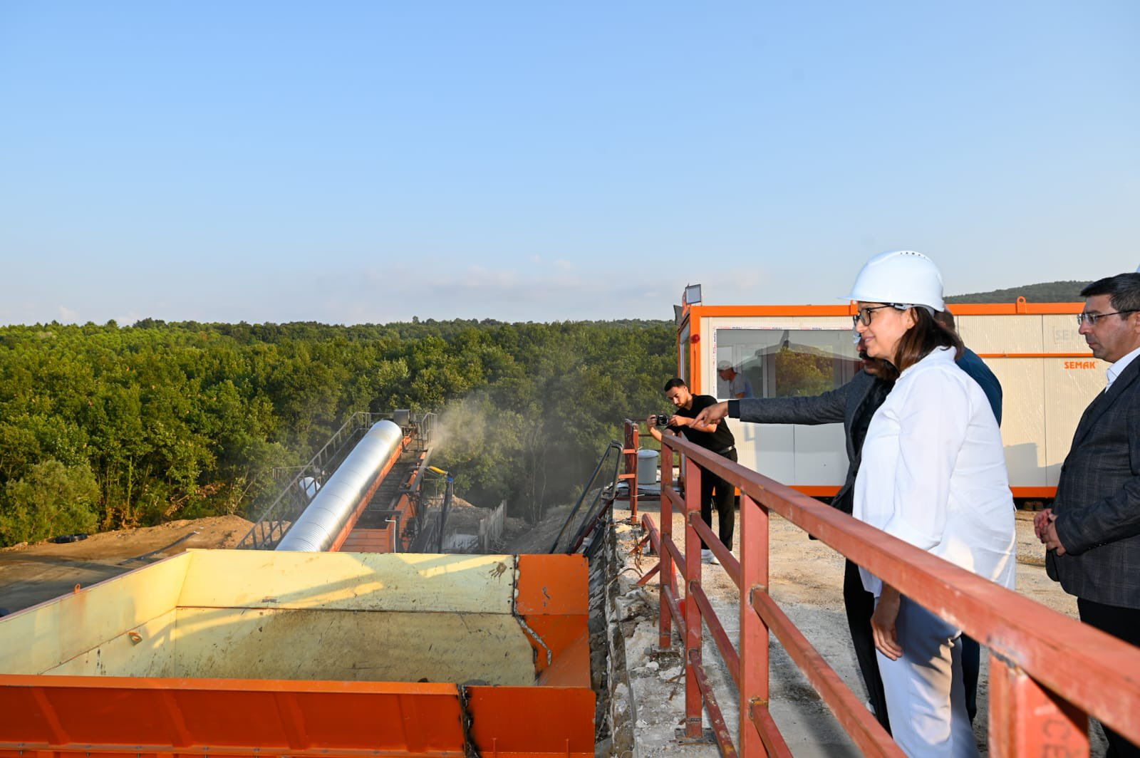 YALOVA VALİSİ DR. HÜLYA KAYA’DAN TAŞ OCAĞI ÜRETİM MERKEZİNE İNCELEME ZİYARETİ