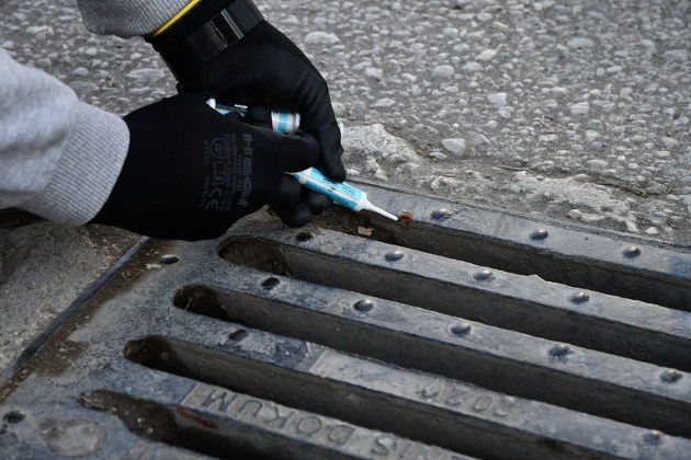 ALTINOVA’DA MAZGALLAR TEMİZLENMEYİNCE KOKU VE BÖCEK İSTİLASI BAŞLADI