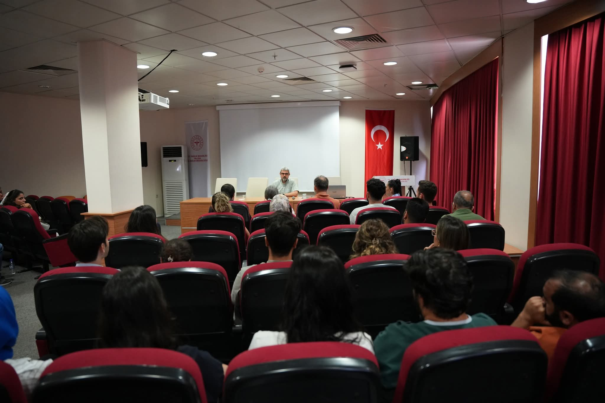 Yalova’da Ağız ve Diş Sağlığı Hizmetleri Değerlendirme Toplantısı Gerçekleştirildi