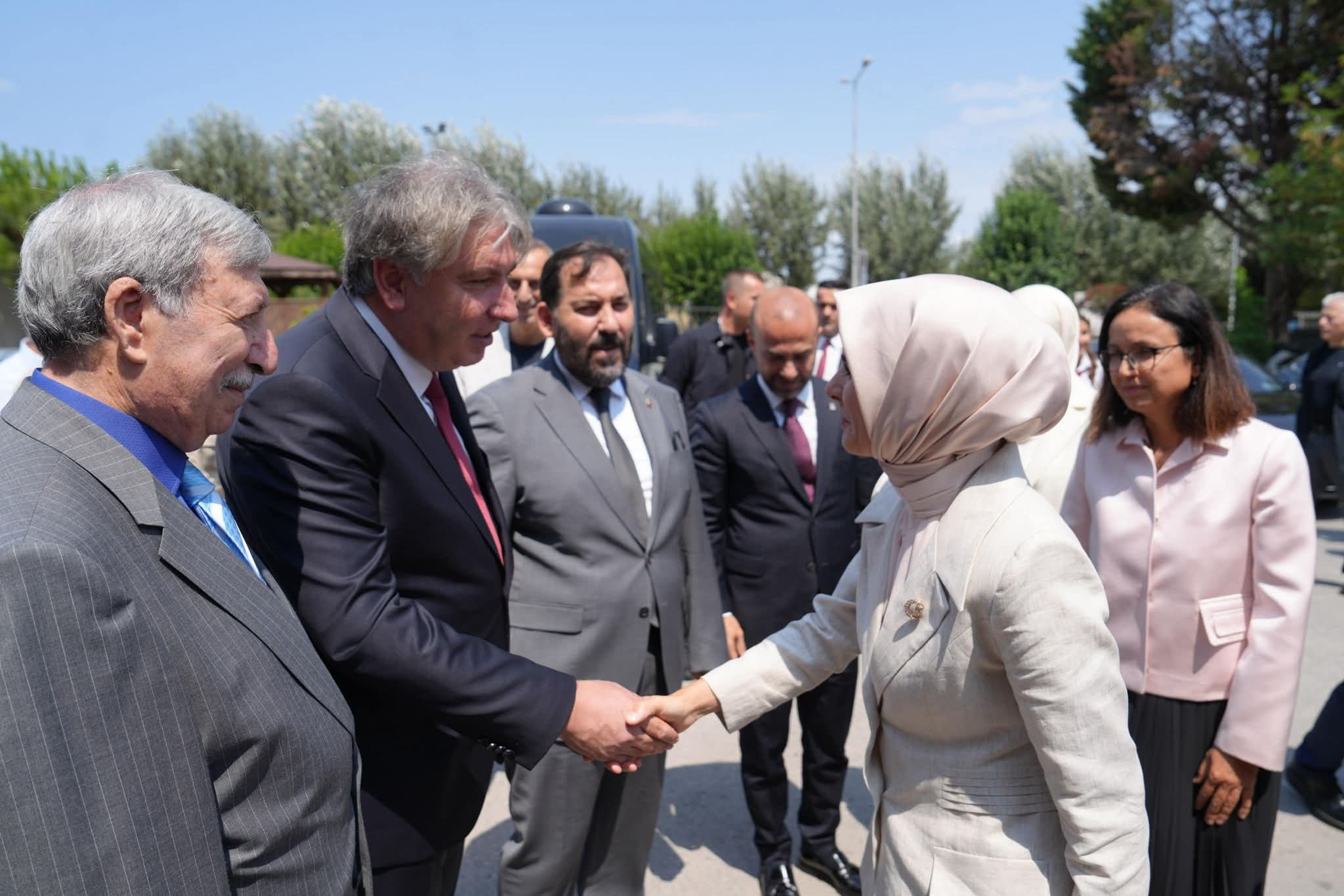 AİLE VE SOSYAL HİZMETLER BAKANI GÖKTAŞ, YALOVA’DA BİR DİZİ ZİYARET GERÇEKLEŞTİRDİ