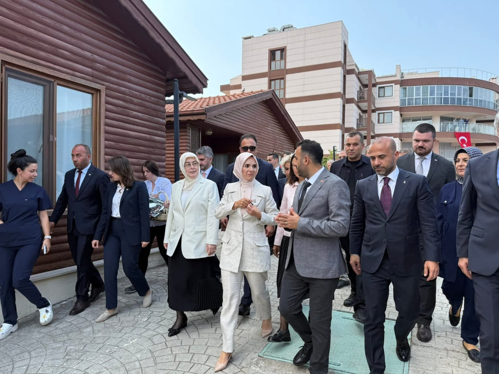 AİLE VE SOSYAL HİZMETLER BAKANI GÖKTAŞ, YALOVA’DA BİR DİZİ ZİYARET GERÇEKLEŞTİRDİ