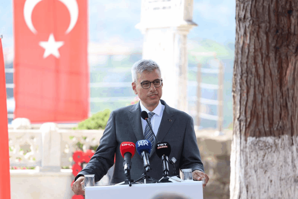 Sağlık Bakanı Memişoğlu, Ekrem Orhon’u vefatının 42’nci yılında andı