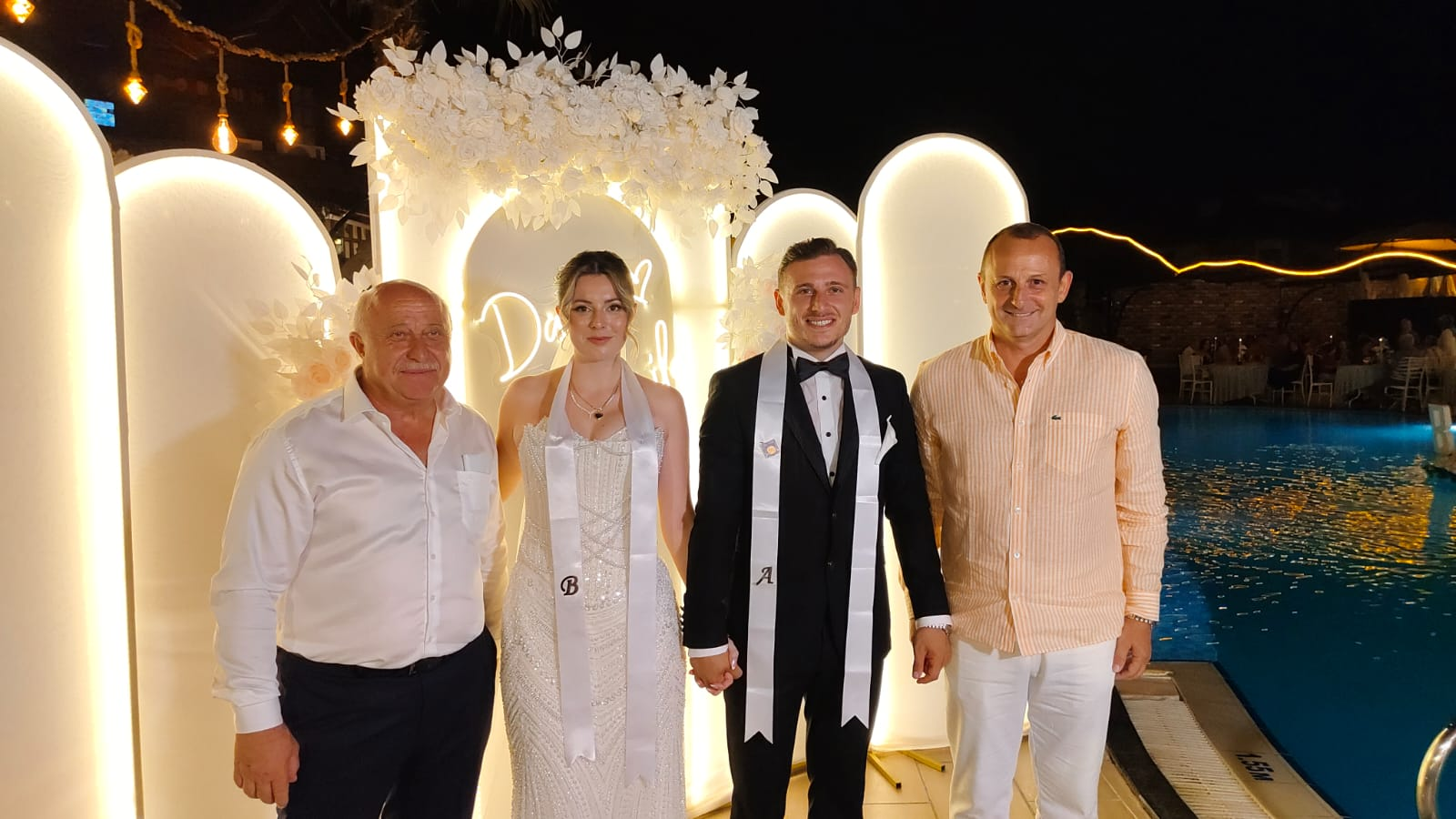 Yalova’da Görkemli Düğün: Alperen Topçular ve Beyza Nördal Dünyaevine Girdi