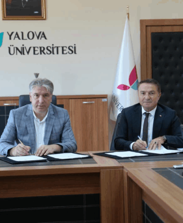 YALOVA ÜNİVERSİTESİ İLE KOOP-İŞ SENDİKASI ARASINDA 3. DÖNEM TOPLU İŞ SÖZLEŞMESİ İMZALANDI