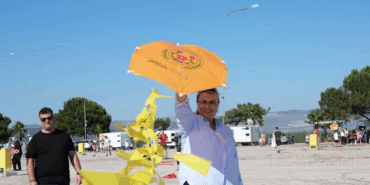 Altınova’da Uçurtma Şenliği Gökyüzünü Renklendirdi