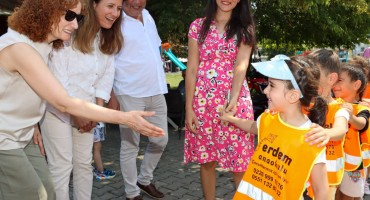 YALOVA’DA ÇOCUKLAR UYGULAMALI DENİZ TEMİZLİĞİ EĞİTİMİ ALDI