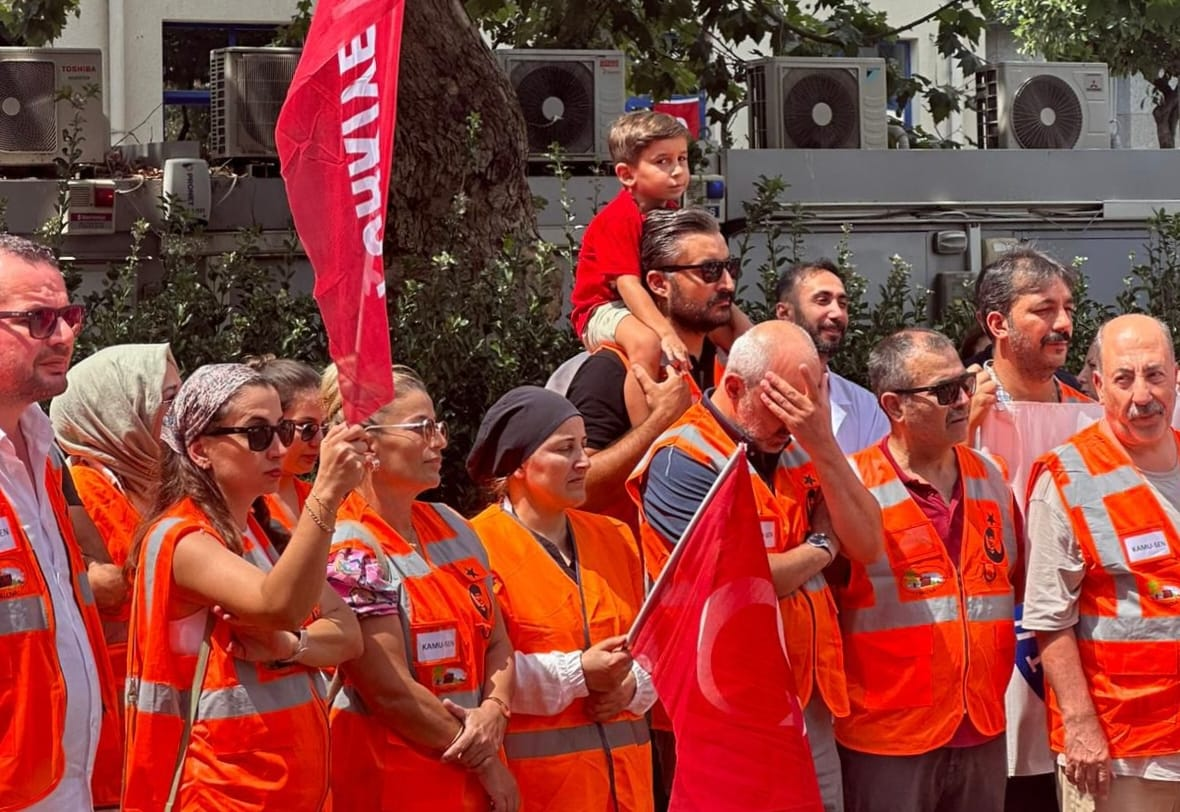 KAMU-SEN’DEN TOPLU SÖZLEŞME TEKLİFİNE TEPKİ: “BU TEKLİFİ REDDEDİYORUZ”