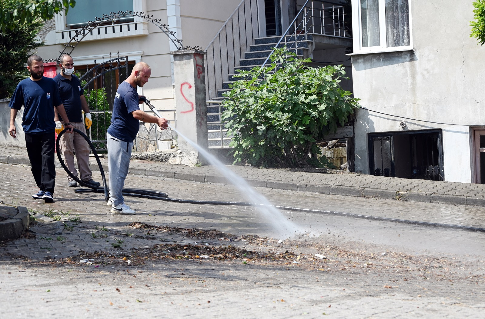 KAZIM KARABEKİR MAHALLESİ’NDE KAPSAMLI TEMİZLİK ÇALIŞMASI