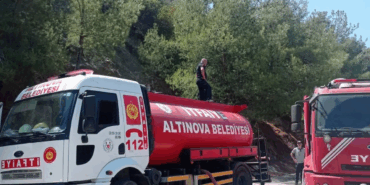 Altınova İtfaiyesi, Çanakkale’deki yangına müdahale etti