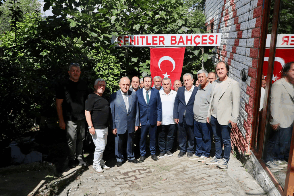 Vali Erol, Ünye İlçemizde “Şehitler Bahçesi”nde Düzenlenen Programa Katıldı