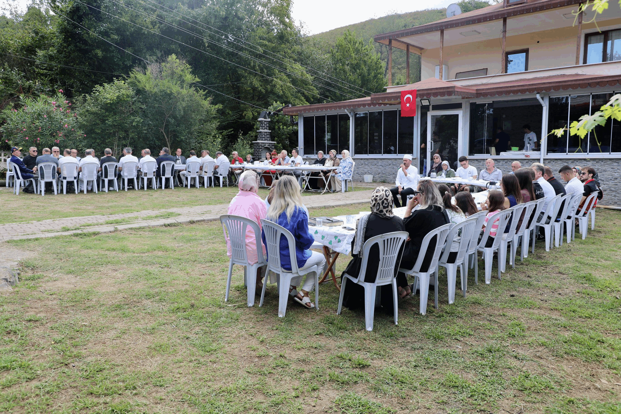 Vali Erol, Ünye İlçemizde “Şehitler Bahçesi”nde Düzenlenen Programa Katıldı