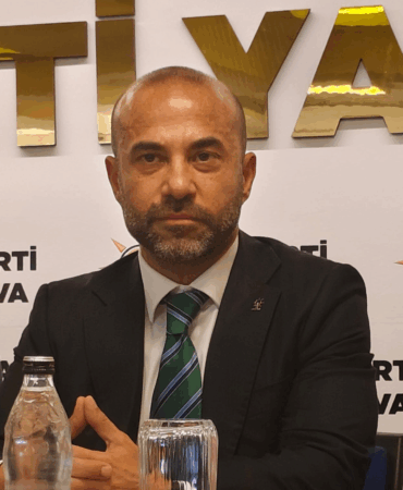 AK Parti Yalova İl Başkanı Güçlü’den “Atatürk resmi” iddialarına sert tepki