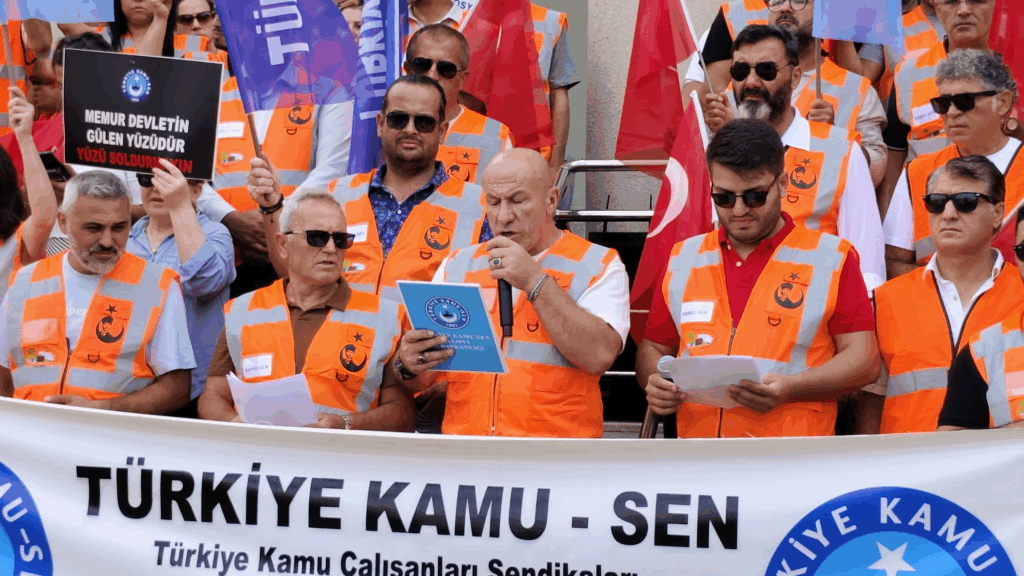 YALOVA’DA KAMU-SEN’DEN GREV: “BİZ TÜRK VE TÜRKİYE YÜZYILI’NA YAKIŞAN BİR KAMU DÜZENİ İSTİYORUZ”
