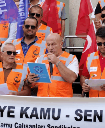 YALOVA’DA KAMU-SEN’DEN GREV: “BİZ TÜRK VE TÜRKİYE YÜZYILI’NA YAKIŞAN BİR KAMU DÜZENİ İSTİYORUZ”