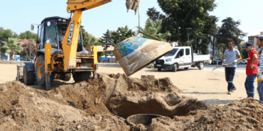 ÇİFTLİKKÖY’DE KAÇAK HATTA YASKİ VE BELEDİYE MÜDAHALE ETTİ