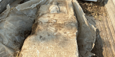 Yalova’da Roma Dönemine Ait Mezar Taşı Ele Geçirildi