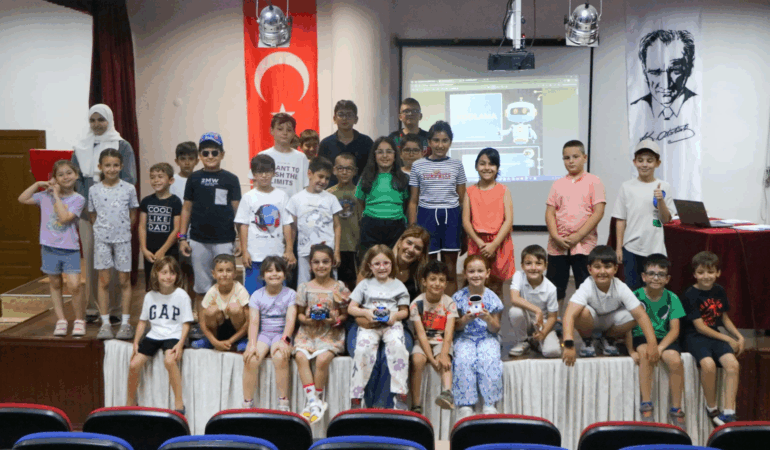 ÇİFTLİKKÖY’DE YAZ KURSLARI SONA ERİYOR