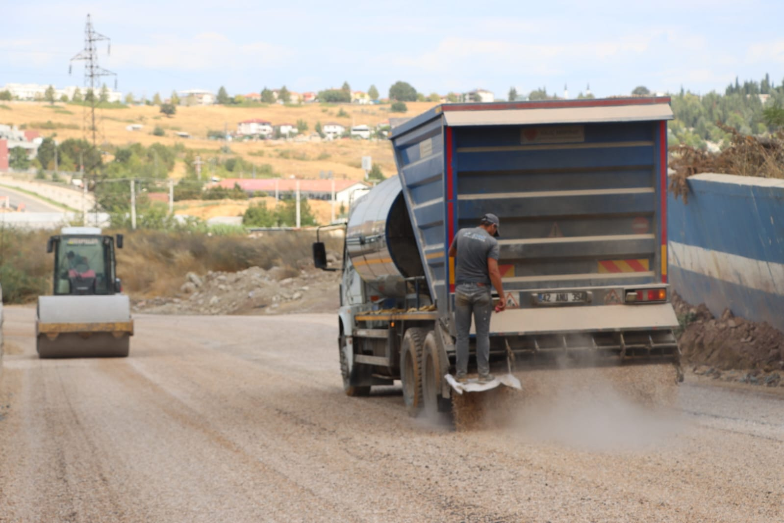 YOL DÜZENLEME ÇALIŞMALARI DEVAM EDİYOR