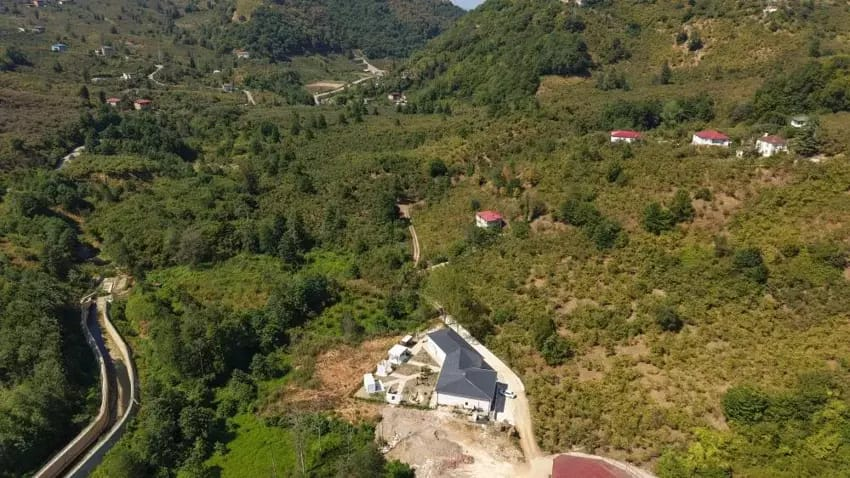 Arsin’de Genç Girişimcilerden Büyük Adım: Psikolog ve Aşçıdan Dev Fotoğraf Platosu