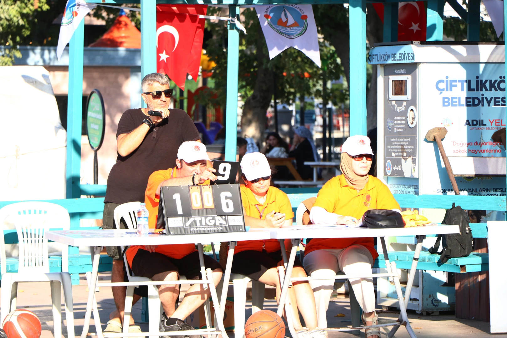 ÇİFTLİKKÖY’DE SOKAK BASKETBOLU HEYECANI BAŞLADI