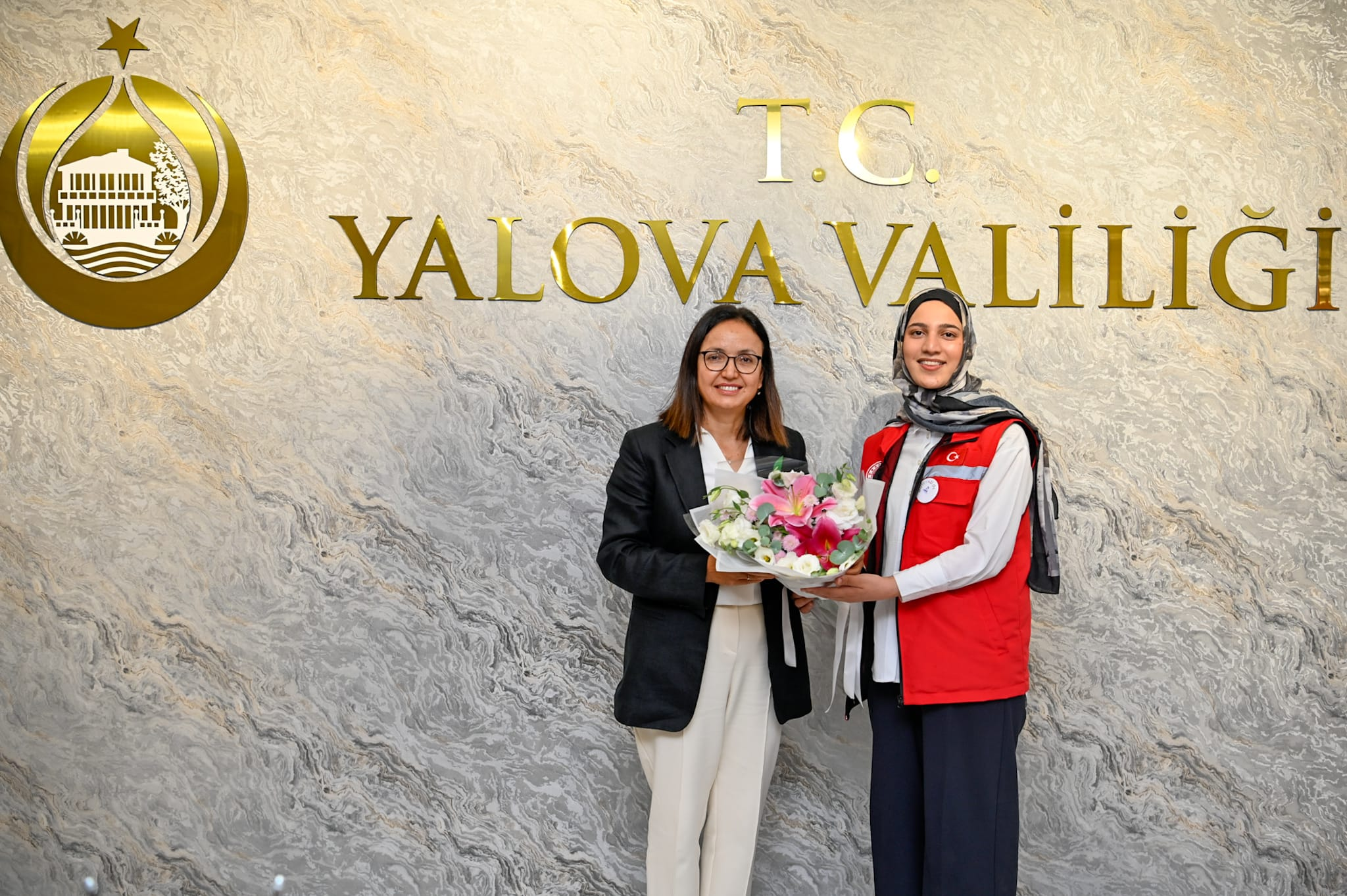 Vali Dr. Hülya Kaya, Damla Gönüllülük Projesi Kapsamında Yalova’ya Gelen Gençleri Ağırladı