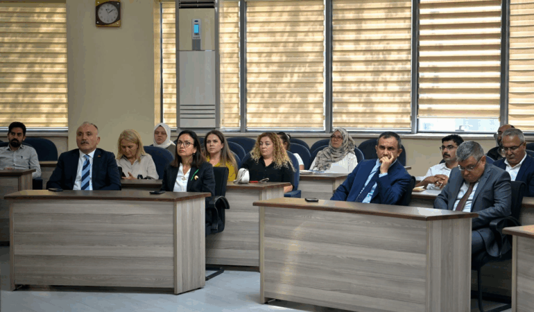 Vali Dr. Hülya Kaya, 2025 Anadoludakiler-Kırsal Kalkınma Mali Destek Programı Tanıtım Toplantısı’na Katıldı