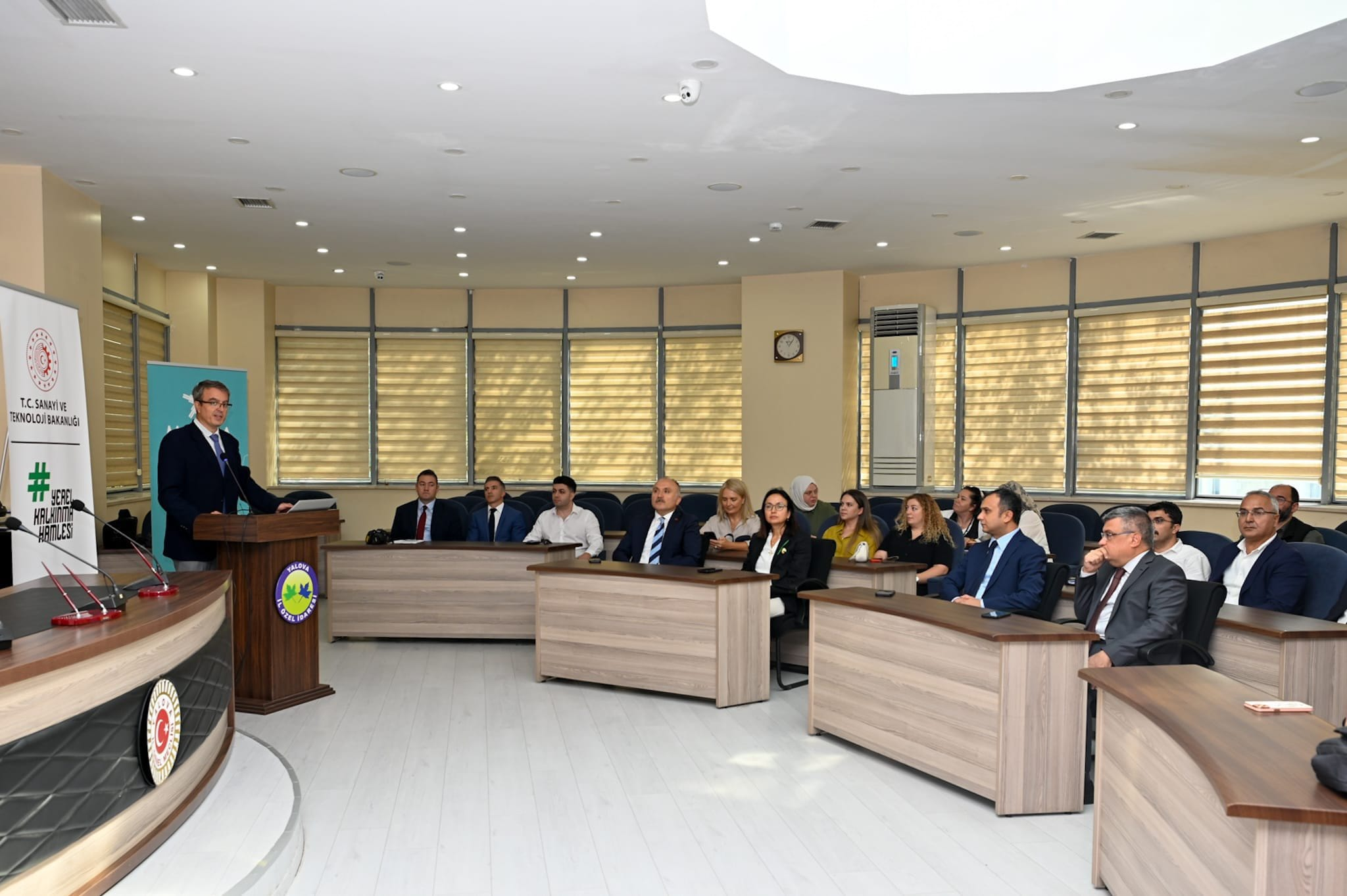 Vali Dr. Hülya Kaya, 2025 Anadoludakiler-Kırsal Kalkınma Mali Destek Programı Tanıtım Toplantısı’na Katıldı