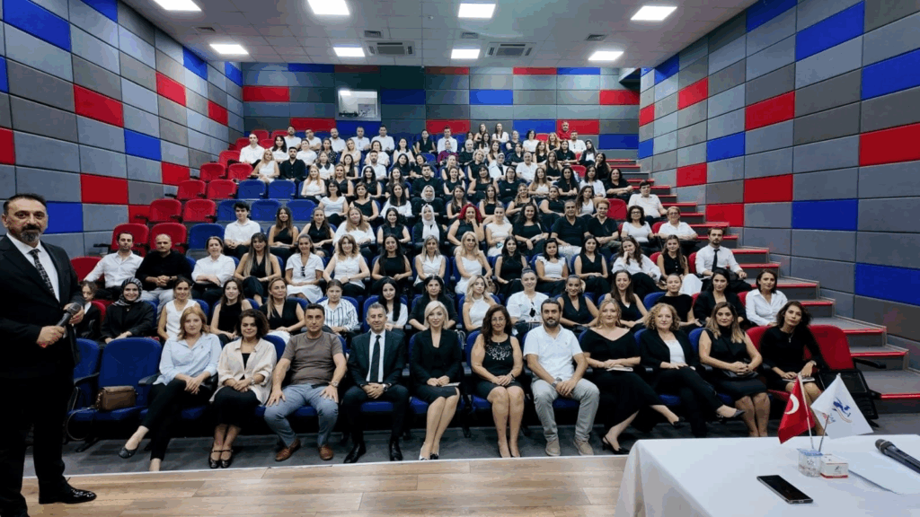Uzmanlar Koleji 2025-2026 Eğitim Öğretim Dönemi Öğretmen Seminerleri Başladı