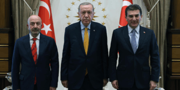 Cumhurbaşkanı Erdoğan, OYAK Yönetimini Külliye’de Kabul Etti