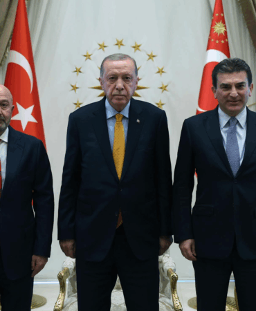 Cumhurbaşkanı Erdoğan, OYAK Yönetimini Külliye’de Kabul Etti