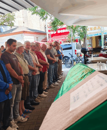 Yalova’nın Sevilen İsmi Muhammet Kulaber Son Yolculuğuna Uğurlandı