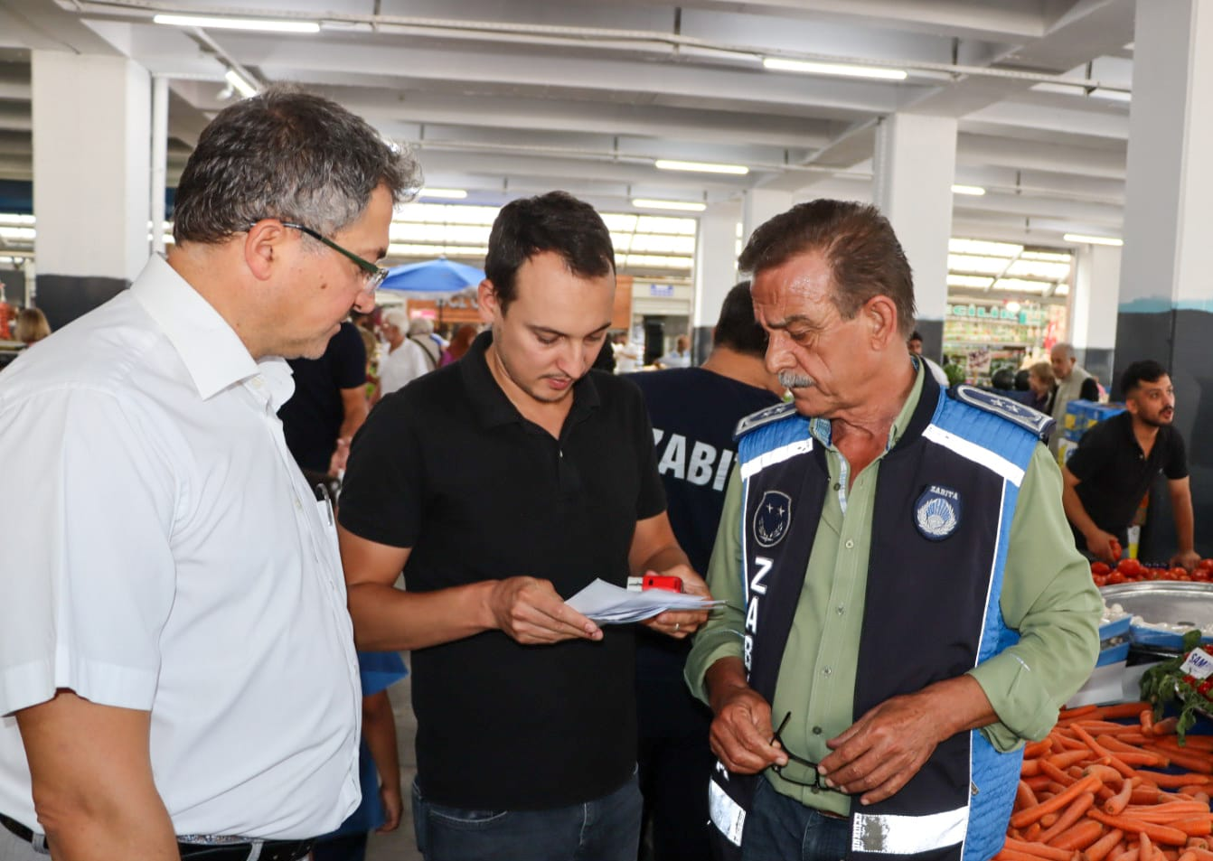 YALOVA BELEDİYESİ’NDEN PAZARYERLERİNDE SIKI DENETİM