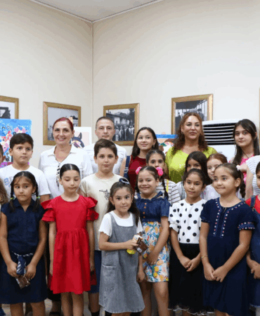 ÇİFTLİKKÖY’ÜN MİNİK RESSAMLARI ESERLERİNİ SERGİLEDİ