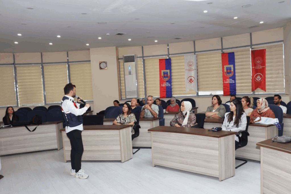 Yalova’da “Akran Zorbalığı ve Siber Zorbalık” Söyleşisi Düzenlendi