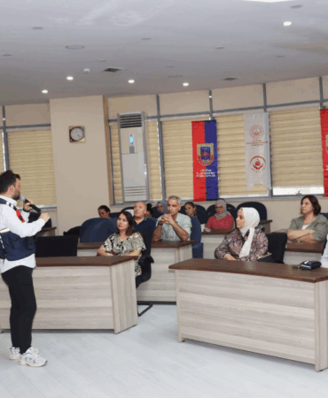 Yalova’da “Akran Zorbalığı ve Siber Zorbalık” Söyleşisi Düzenlendi