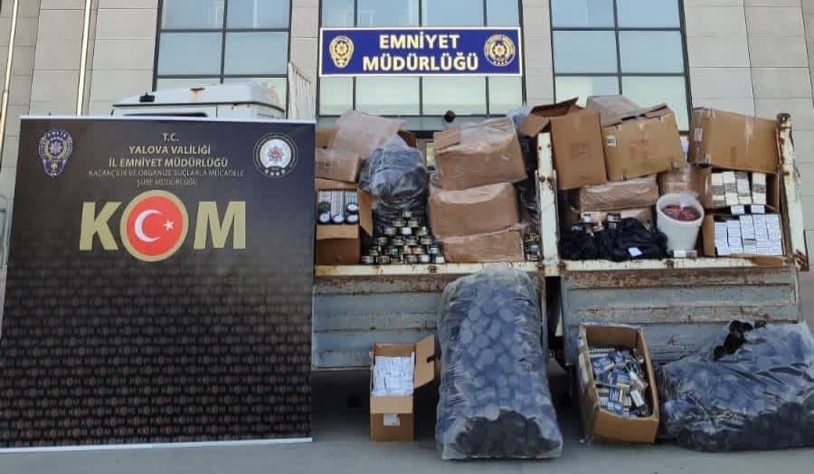 Yalova’da Kaçakçılık Operasyonu: Binlerce Makaron, Nargile Tütünü ve Elektronik Eşya Ele Geçirildi