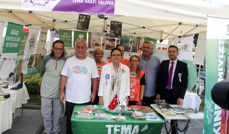 Yalova TEMA Vakfı, 2. Aronya Festivalinde Büyük İlgi Gördü 1 Yalova TEMA Vakfı, 2. Aronya Festivalinde Büyük İlgi Gördü