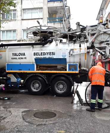 SU VE KANALİZASYON MÜDÜRLÜĞÜ EKİPLERİ TAM KADRO SAHADA