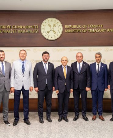 YTSO Heyetinden Hazine ve Maliye Bakanı Mehmet Şimşek’e Ziyaret