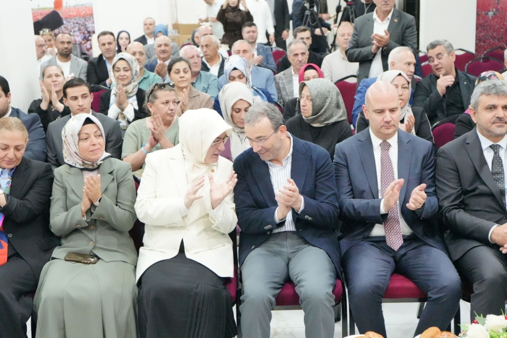 AK Parti Yalova Milletvekili Meliha Akyol’dan Pendik’te Ziyaretler