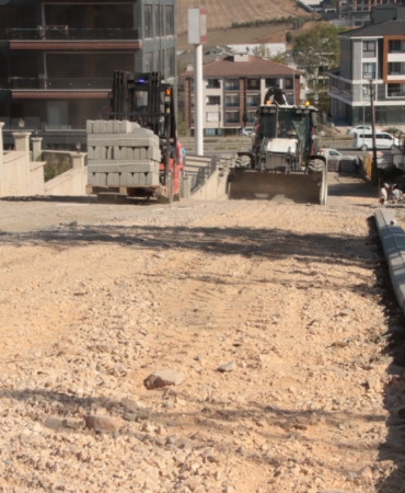Yalova’da Parke Yol Çalışmaları Aralıksız Sürüyor