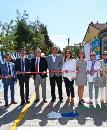 YALOVA’NIN İLK ÇOCUK DOSTU SOKAĞI AÇILDI