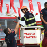 YALOVA’DA MİNİK İTFAİYECİLER ETKİNLİĞİ YOĞUN İLGİ GÖRDÜ 7 YALOVA’DA MİNİK İTFAİYECİLER ETKİNLİĞİ YOĞUN İLGİ GÖRDÜ