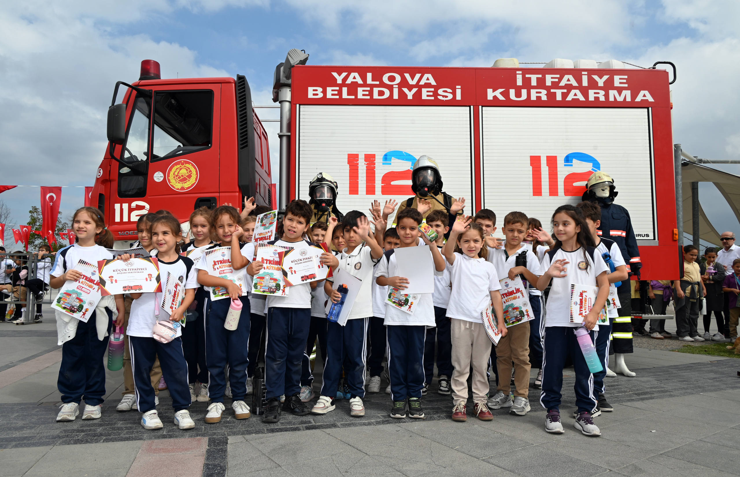 YALOVA’DA MİNİK İTFAİYECİLER ETKİNLİĞİ YOĞUN İLGİ GÖRDÜ