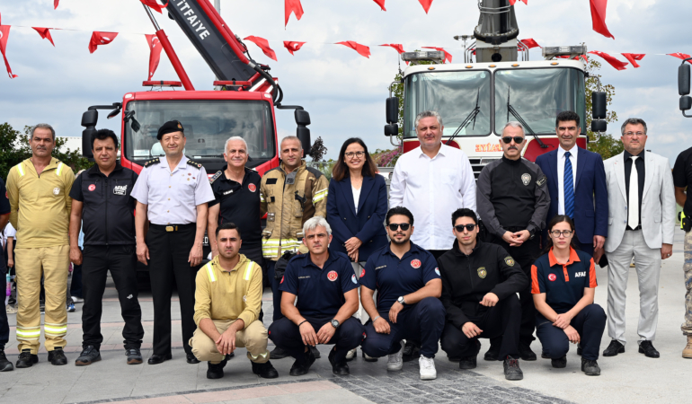YALOVA’DA MİNİK İTFAİYECİLER ETKİNLİĞİ YOĞUN İLGİ GÖRDÜ