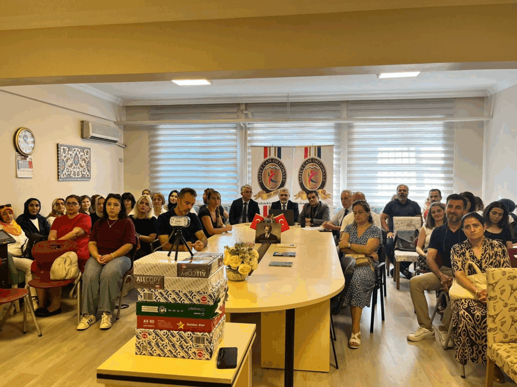 İl Millî Eğitim Müdürü Aytekin Yılmaz, Saffetçam Ortaokulu Öğretmenleriyle Yeni Dönem Hazırlıklarını Değerlendirdi