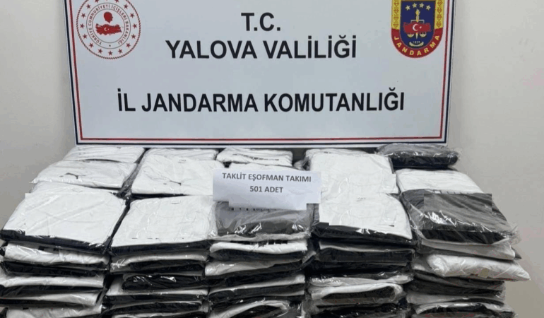 Yalova’da Jandarmadan Sahte Eşofman Operasyonu: 120 Bin TL’lik Ürün Ele Geçirildi