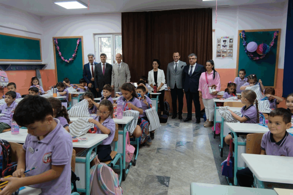 Çiftlikköy’de İlk Ders Zili Çaldı