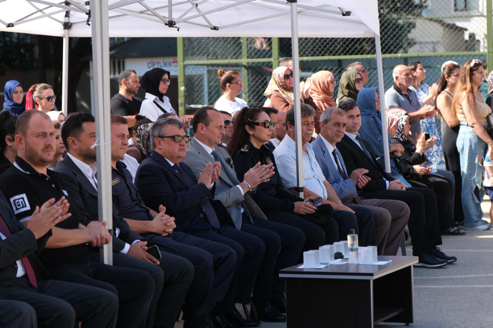 Çiftlikköy’de İlk Ders Zili Çaldı